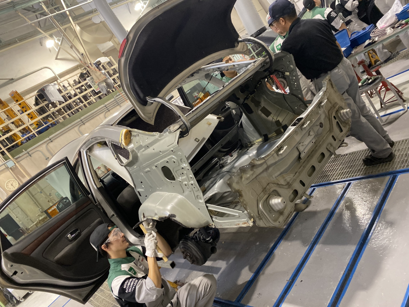 ボディリペア科 授業もいよいよ 上級技術編へ 専門学校 日産京都自動車大学校